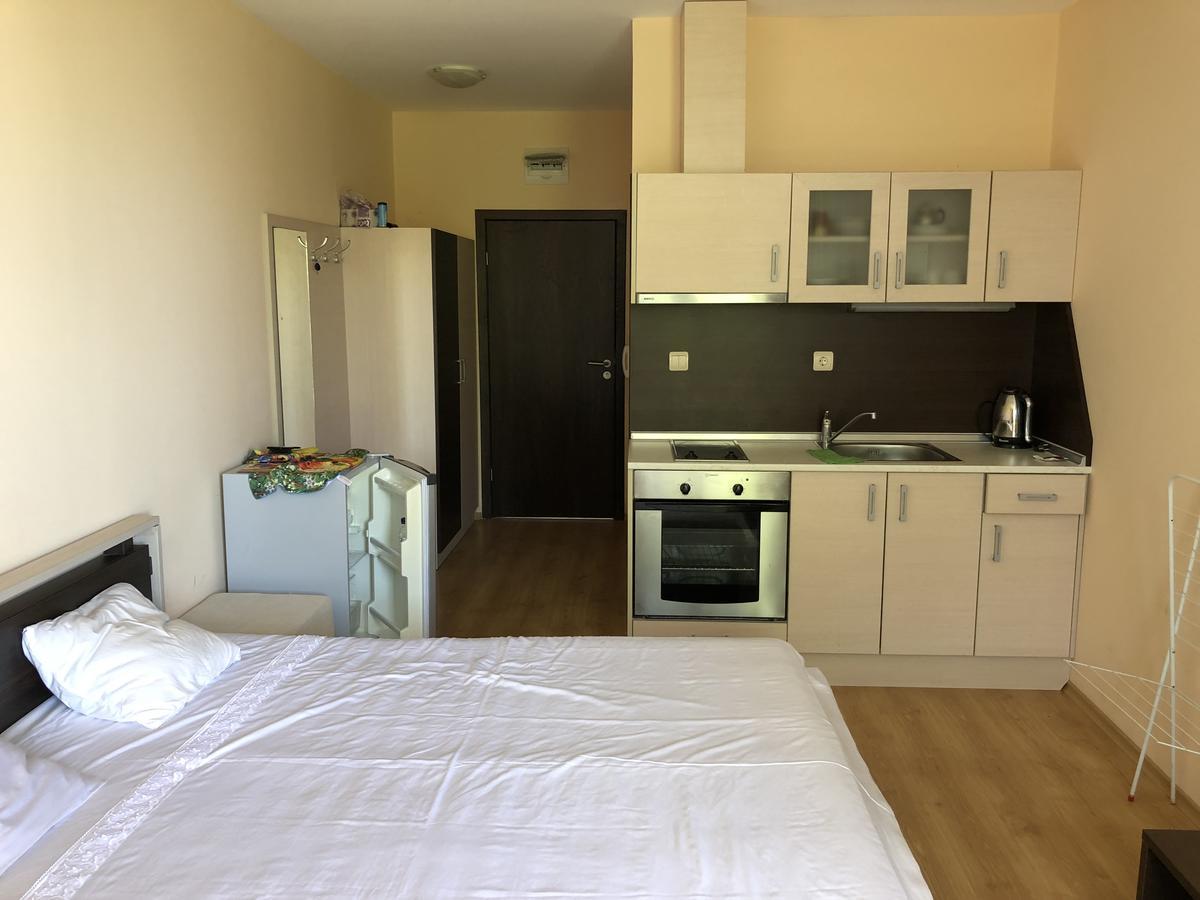 Vp Luxor Studio Sveti Vlas Esterno foto