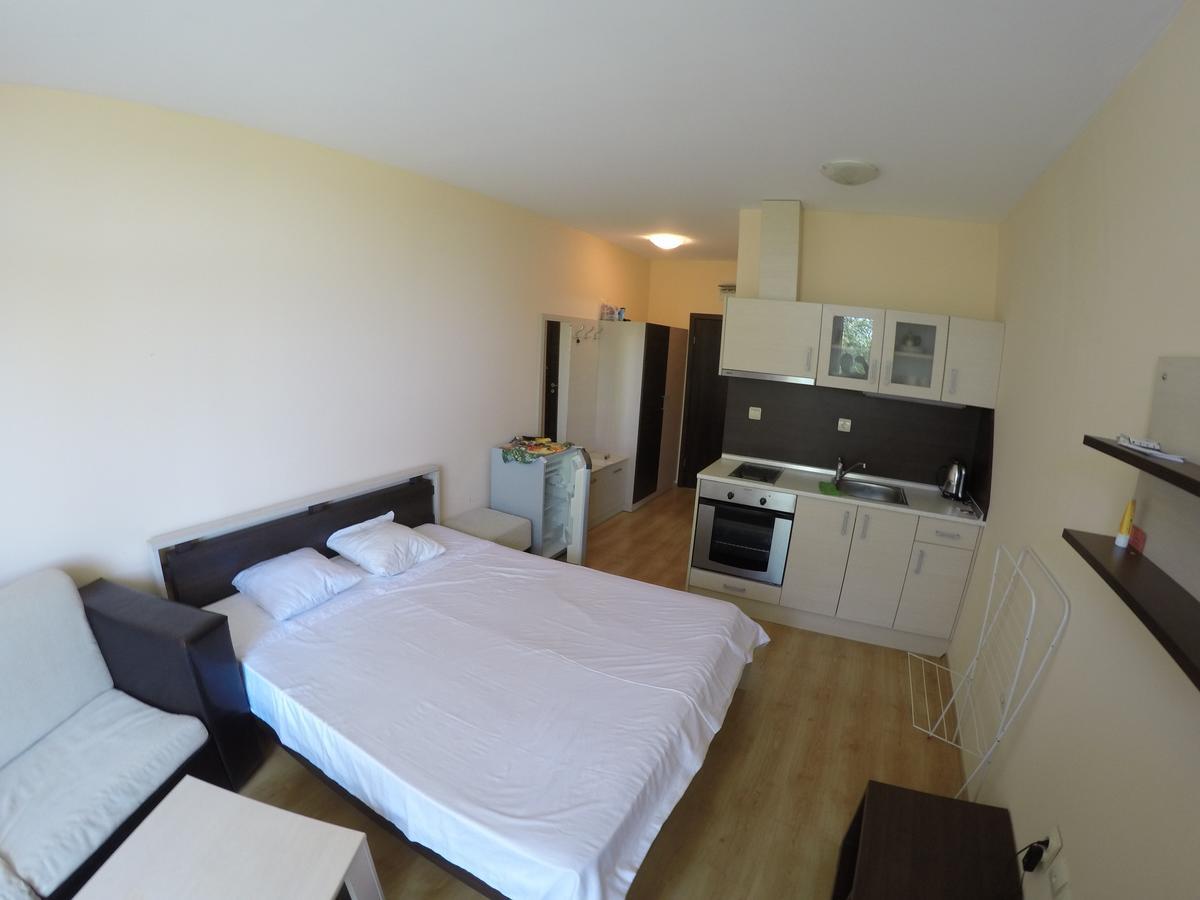 Vp Luxor Studio Sveti Vlas Esterno foto